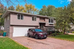 1613 Canary Dr, Albert Lea, MN 56007 - Photo 1