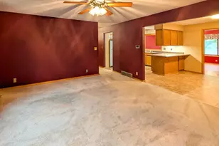 1613 Canary Dr, Albert Lea, MN 56007 - Photo 5