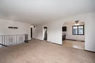 2208 Marwood Dr, Mankato, MN 56001 - Photo 3