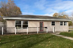 525 State Ave N, Thief River Falls, MN 56701 - Photo 1