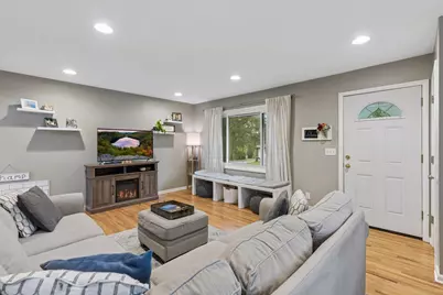 1917 Hillsboro Avenue N, Golden Valley, MN 55427 - Photo 9