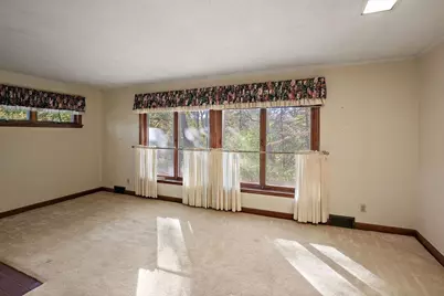 8015 Plymouth Avenue N, Golden Valley, MN 55427 - Photo 13