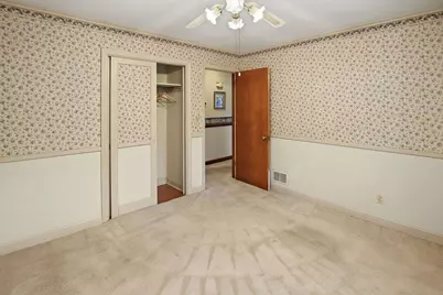 8015 Plymouth Avenue N, Golden Valley, MN 55427 - Photo 19