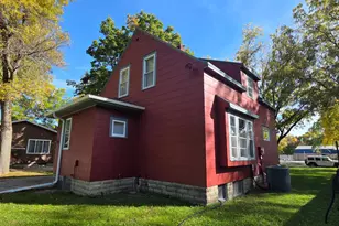 1408 6th St SW, Willmar, MN 56201 - Photo 3