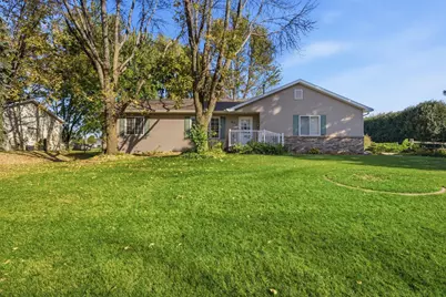 601 25th Street SE, Willmar, MN 56201 - Photo 1