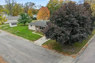 122 W George St, Ivanhoe, MN 56142 - Photo 3