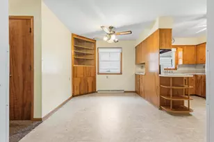 122 W George St, Ivanhoe, MN 56142 - Photo 11
