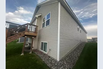 7604 38th Street N, Oakdale, MN 55128 - Photo 5