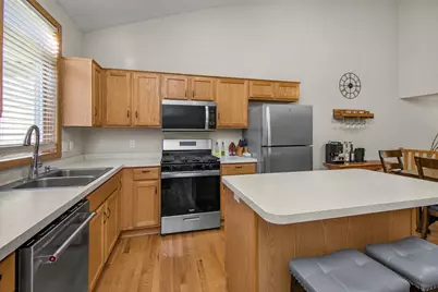 636 35th Street W, Hastings, MN 55033 - Photo 3