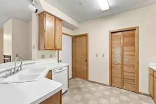 2255 Ranchview Ln N, Plymouth, MN 55447 - Photo 9