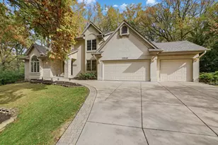 12846 Hialeah Path, Apple Valley, MN 55124 - Photo 3