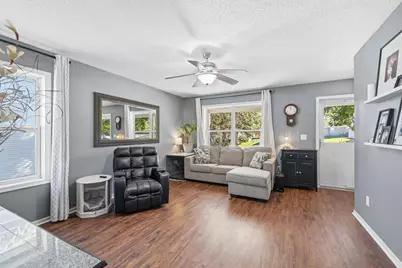 605 Bassford Street, Saint Peter, MN 56082 - Photo 3