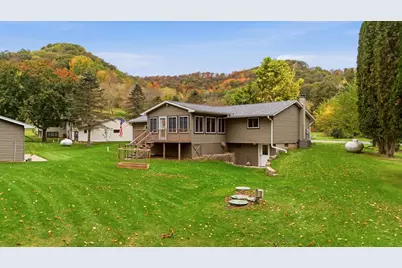 42671 Lisa Lane, Winona, MN 55987 - Photo 13