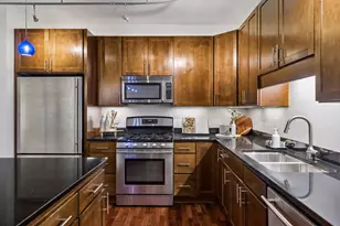 317 Groveland Ave, Minneapolis, MN 55403 - Photo 5