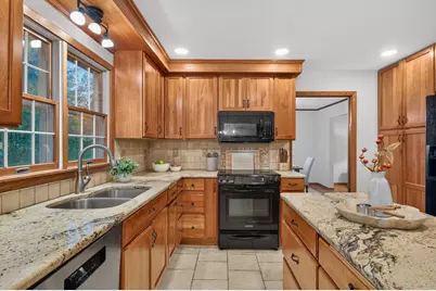8906 138th Street Court, Apple Valley, MN 55124 - Photo 13