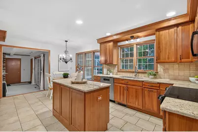 8906 138th Street Court, Apple Valley, MN 55124 - Photo 9