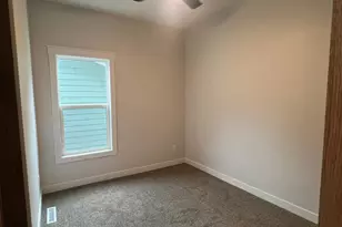 627 W Fountain St, Albert Lea, MN 56007 - Photo 25