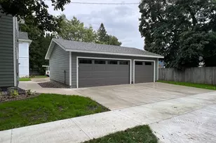 627 W Fountain St, Albert Lea, MN 56007 - Photo 5