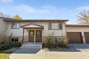 2402 Kenwood Dr SW, Willmar, MN 56201 - Photo 25