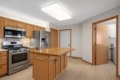 18716 Kalmar Court, Lakeville, MN 55044 - Photo 17