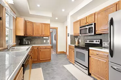 807 7th Avenue SE, Austin, MN 55912 - Photo 9