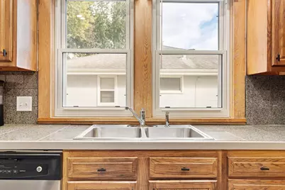 807 7th Avenue SE, Austin, MN 55912 - Photo 13