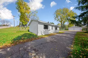 200 Park Ave NE, Elysian, MN 56028 - Photo 3