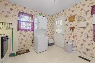 200 Park Ave NE, Elysian, MN 56028 - Photo 13
