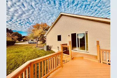 9038 Loch Lomond Boulevard, Brooklyn Park, MN 55443 - Photo 19