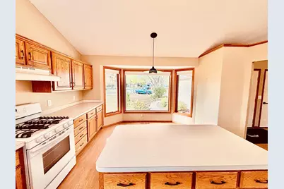 9038 Loch Lomond Boulevard, Brooklyn Park, MN 55443 - Photo 13