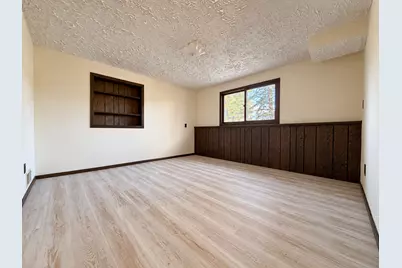 8223 Brunswick Circle N, Brooklyn Park, MN 55443 - Photo 21