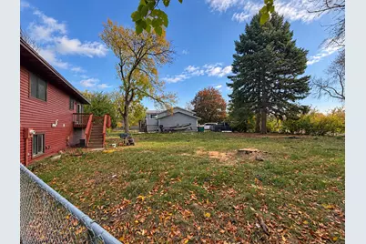 8223 Brunswick Circle N, Brooklyn Park, MN 55443 - Photo 25