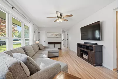 10525 Rhode Island Avenue N, Brooklyn Park, MN 55445 - Photo 5