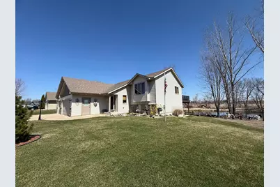 1005 12th Street SE, Waseca, MN 56093 - Photo 3