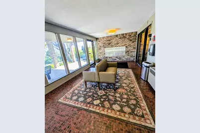 215 Barry Avenue S #120, Wayzata, MN 55391 - Photo 3