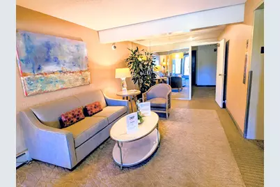 215 Barry Avenue S #120, Wayzata, MN 55391 - Photo 5