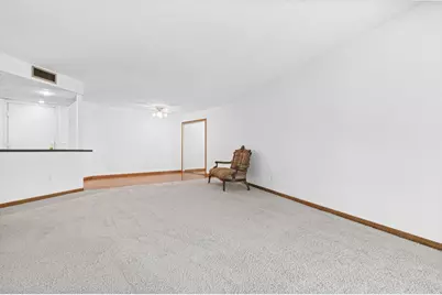 132 Demont Avenue E #136, Little Canada, MN 55117 - Photo 3