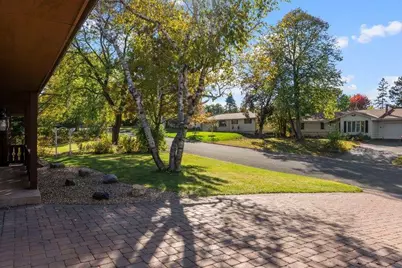 9031 Johnson Avenue S, Bloomington, MN 55437 - Photo 11