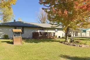 55926 State Hwy 19, Winthrop, MN 55396 - Photo 3