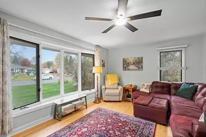 10621 Russell Avenue S, Bloomington, MN 55431 - Photo 3