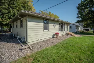 412 Oregon St, Albert Lea, MN 56007 - Photo 7