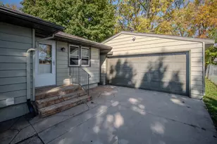 412 Oregon St, Albert Lea, MN 56007 - Photo 9