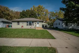 412 Oregon St, Albert Lea, MN 56007 - Photo 3
