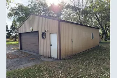 921 S Meadow Road, Litchfield, MN 55355 - Photo 17