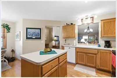 7590 Newbury Road, Woodbury, MN 55125 - Photo 9