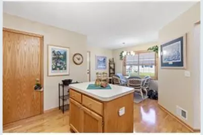 7590 Newbury Road, Woodbury, MN 55125 - Photo 11