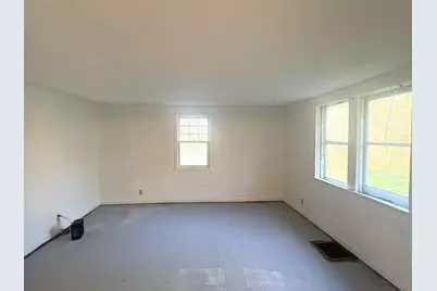 415 W Adolphus Avenue, Fergus Falls, MN 56537 - Photo 9