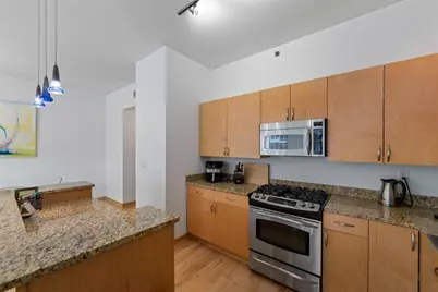 215 10th Ave S #405, Minneapolis, MN 55415 - Photo 5