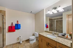 215 10th Ave S, Minneapolis, MN 55415 - Photo 23