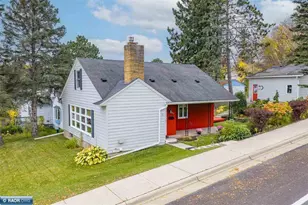 1002 Jones St, Eveleth, MN 55734 - Photo 1